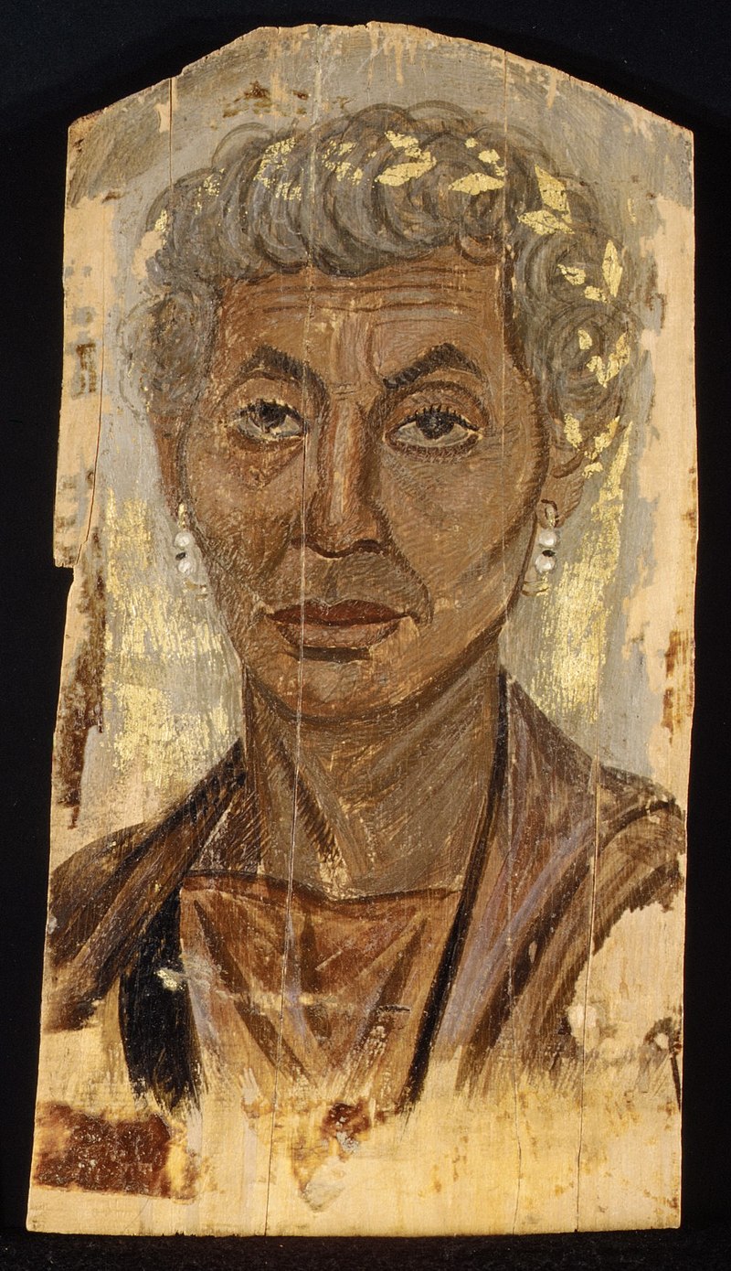 Portrait de femme d’âge mûr,<br>vers 211-235, bois peint à l’encaustique et feuille d’or, H. 35 cm ; l. 17 cm, Akhmîm<br>09.181.5, Metropolitan Museum of Art,<br>New York, commons.wikimedia.org
