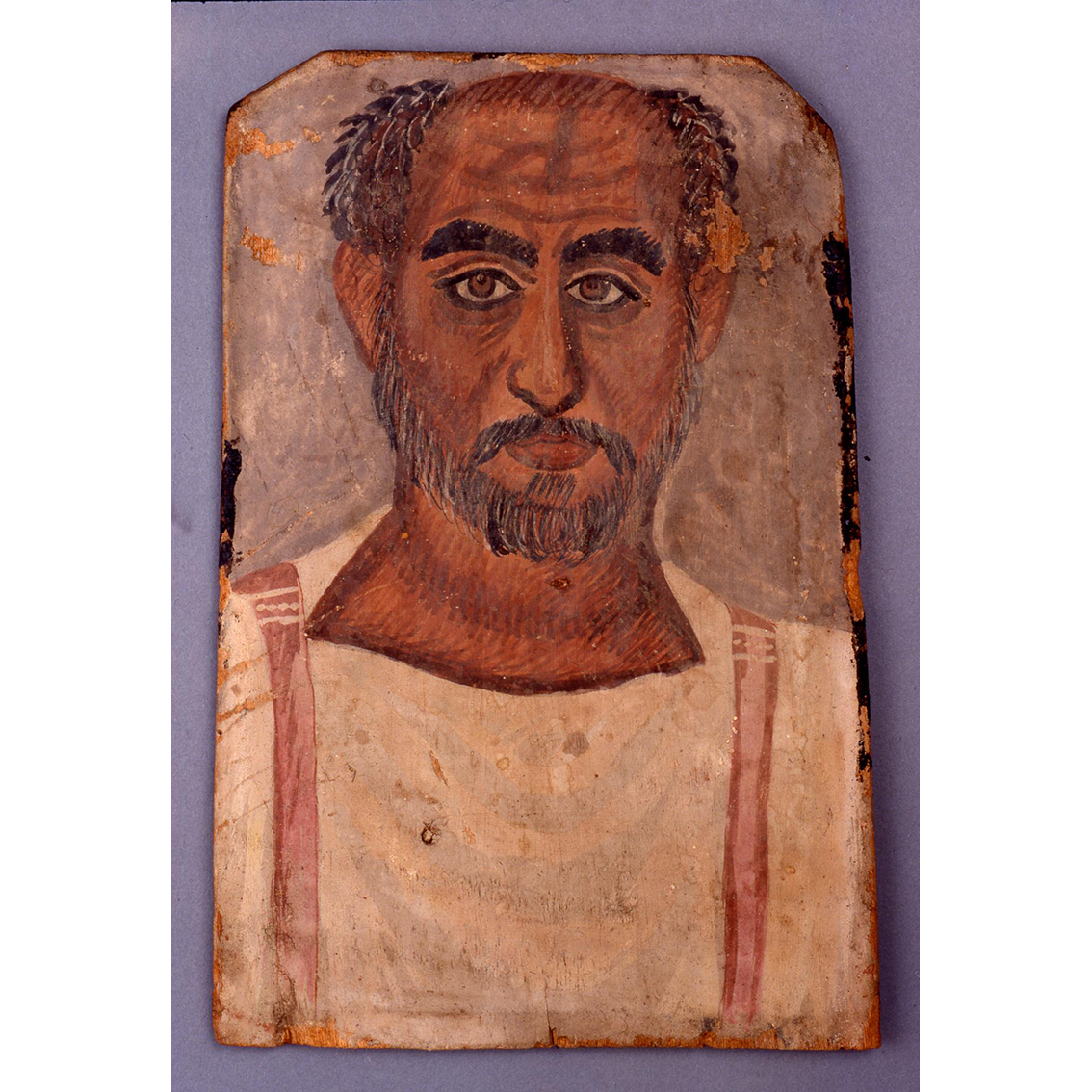Portrait d’un homme d’âge mûr,<br>vers 250-300, bois peint à l’encaustique,<br>H. 36 cm ; l. 24 cm, er-Rubayat<br>4946, Freud Museum, Londres, freud.org.uk